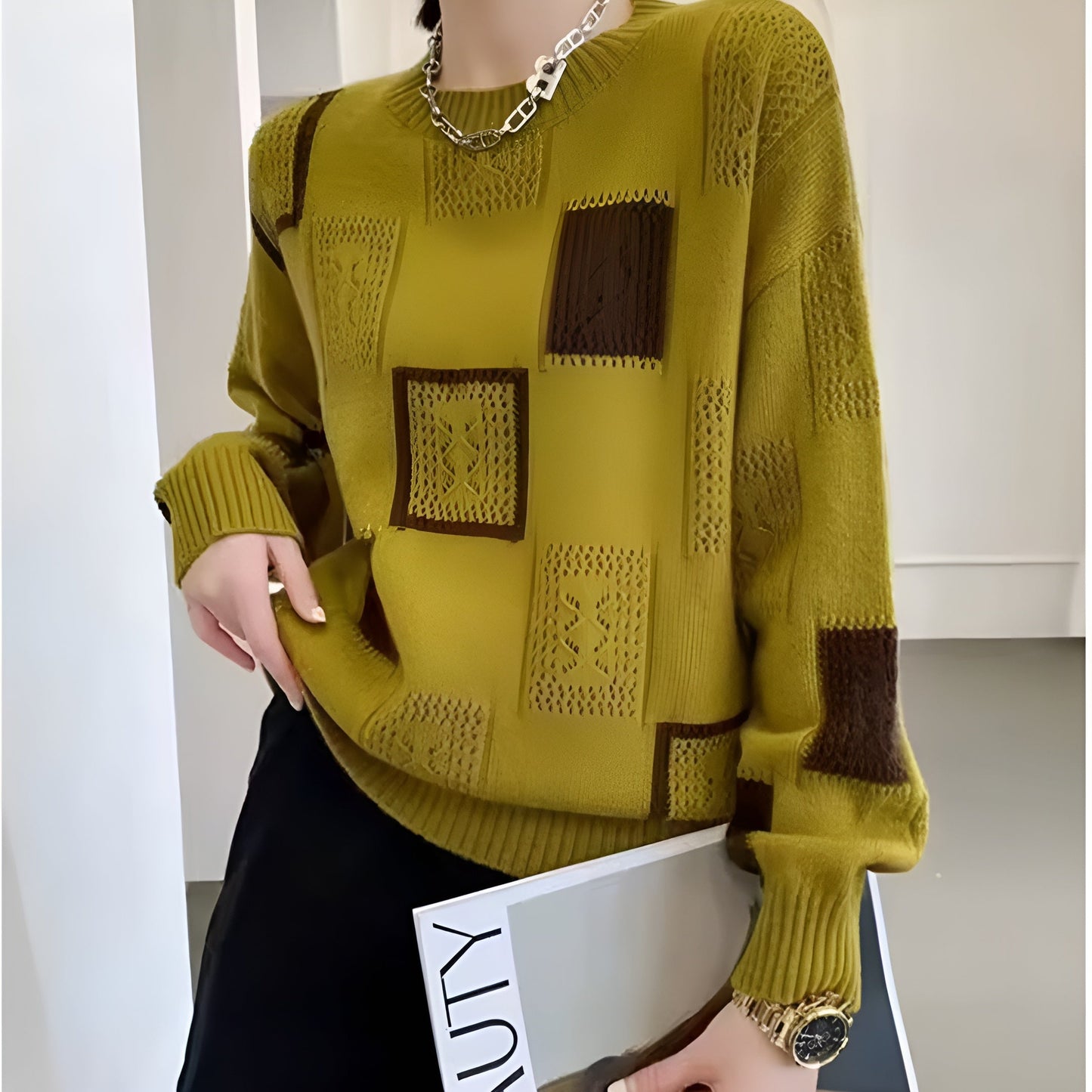 Romy | Flattering Timeless Sweater